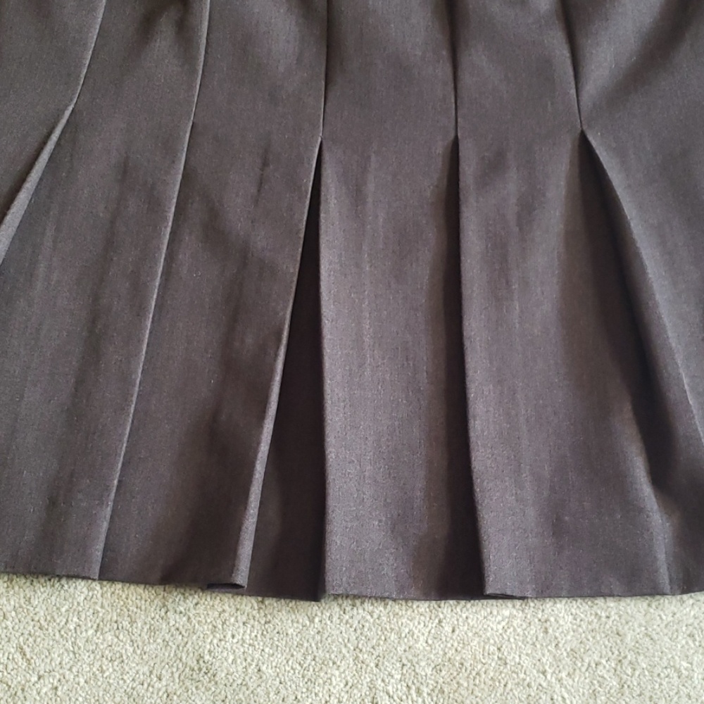 EUC Anne Klein Sz 8 dark gray pleated skirt - Picture 6 of 8